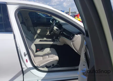 2017 Volvo S90 T6 Momentum from USA, damaged, VIN YV1A22MK6H1015687